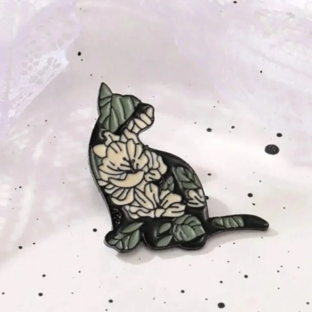 vintage Decorative Floral Kitty Cat Lapel Pin Brooch, Beautiful Gift
